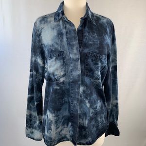 Bella Dahl Split Back Button Down Top